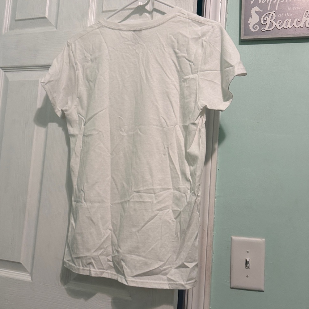 🌹Gildan White 'Not Today Heifer' T-Shirt. NWOT - Picture 4 of 4